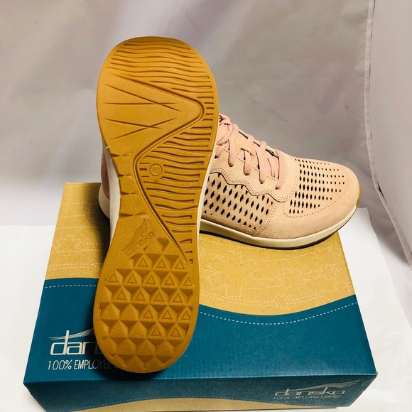 New! Dansko Charlie Fashion Sneaker, Rose Suede - Picture 5 of 5